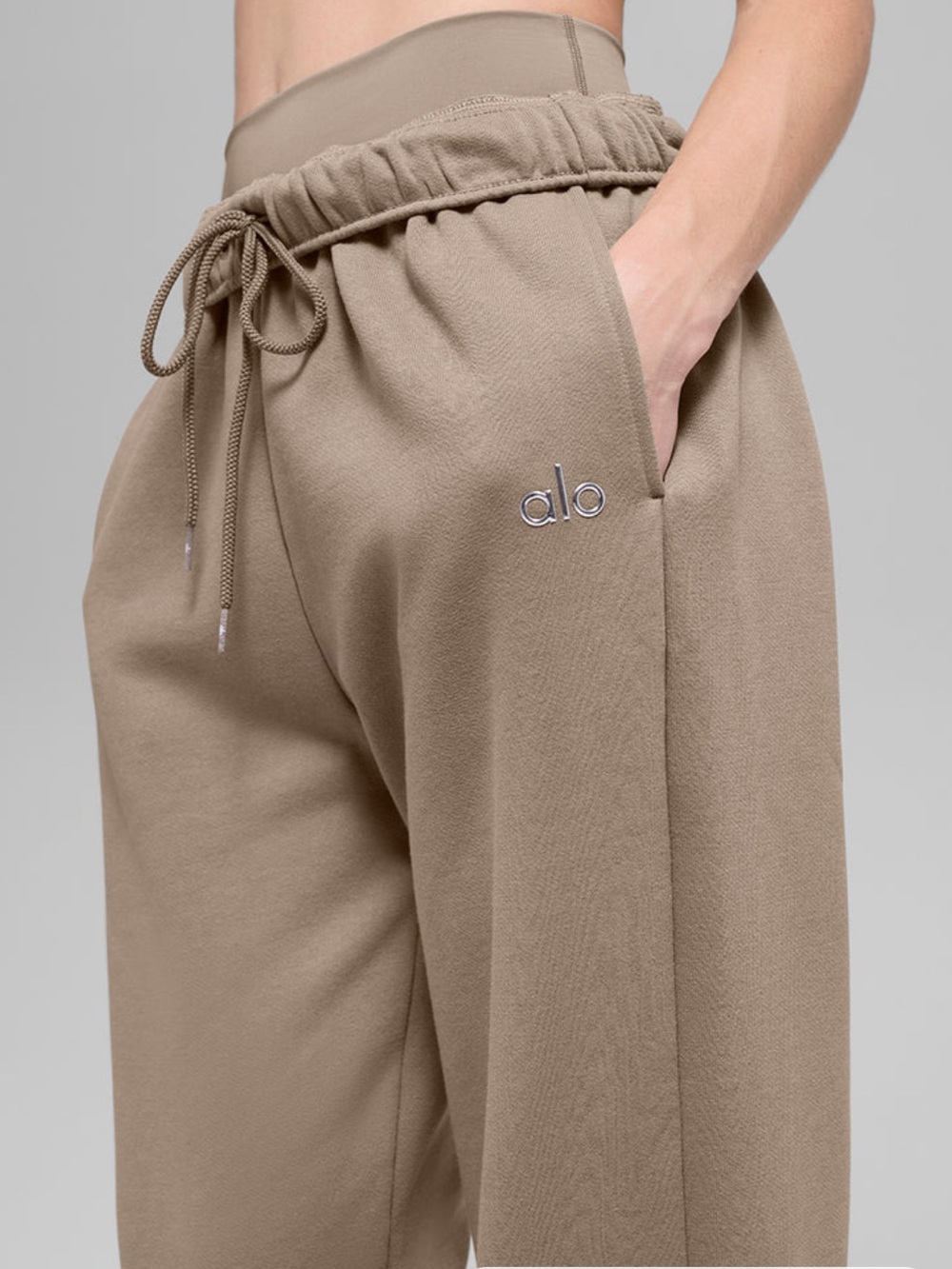 ALO ‘Accolade’ Straight Leg Sweatpants - Picture 2 of 13
